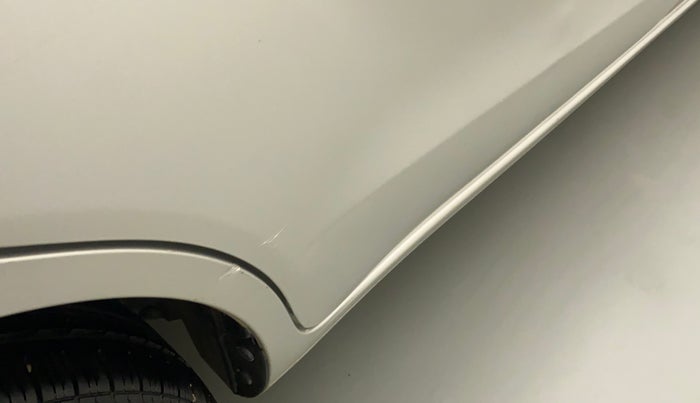 2015 Maruti Ertiga VXI CNG, CNG, Manual, 52,143 km, Right rear door - Minor scratches