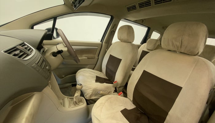 2015 Maruti Ertiga VXI CNG, CNG, Manual, 52,143 km, Right Side Front Door Cabin