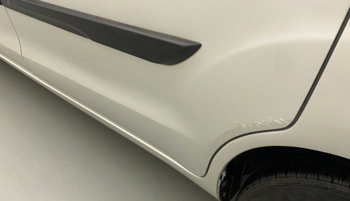 2015 Maruti Ertiga VXI CNG, CNG, Manual, 52,143 km, Rear left door - Minor scratches