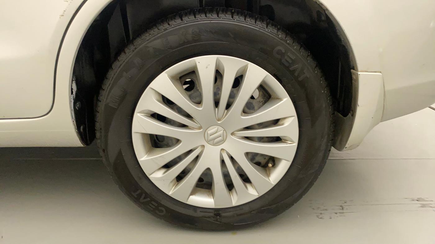2015 Maruti Ertiga VXI CNG, CNG, Manual, 52,143 km, Left Rear Wheel