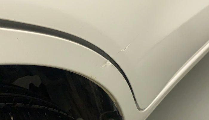 2015 Maruti Ertiga VXI CNG, CNG, Manual, 52,143 km, Right quarter panel - Minor scratches