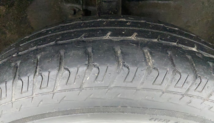 2017 Maruti Wagon R 1.0 LXI, Petrol, Manual, 26,604 km, Right Front Tyre Tread