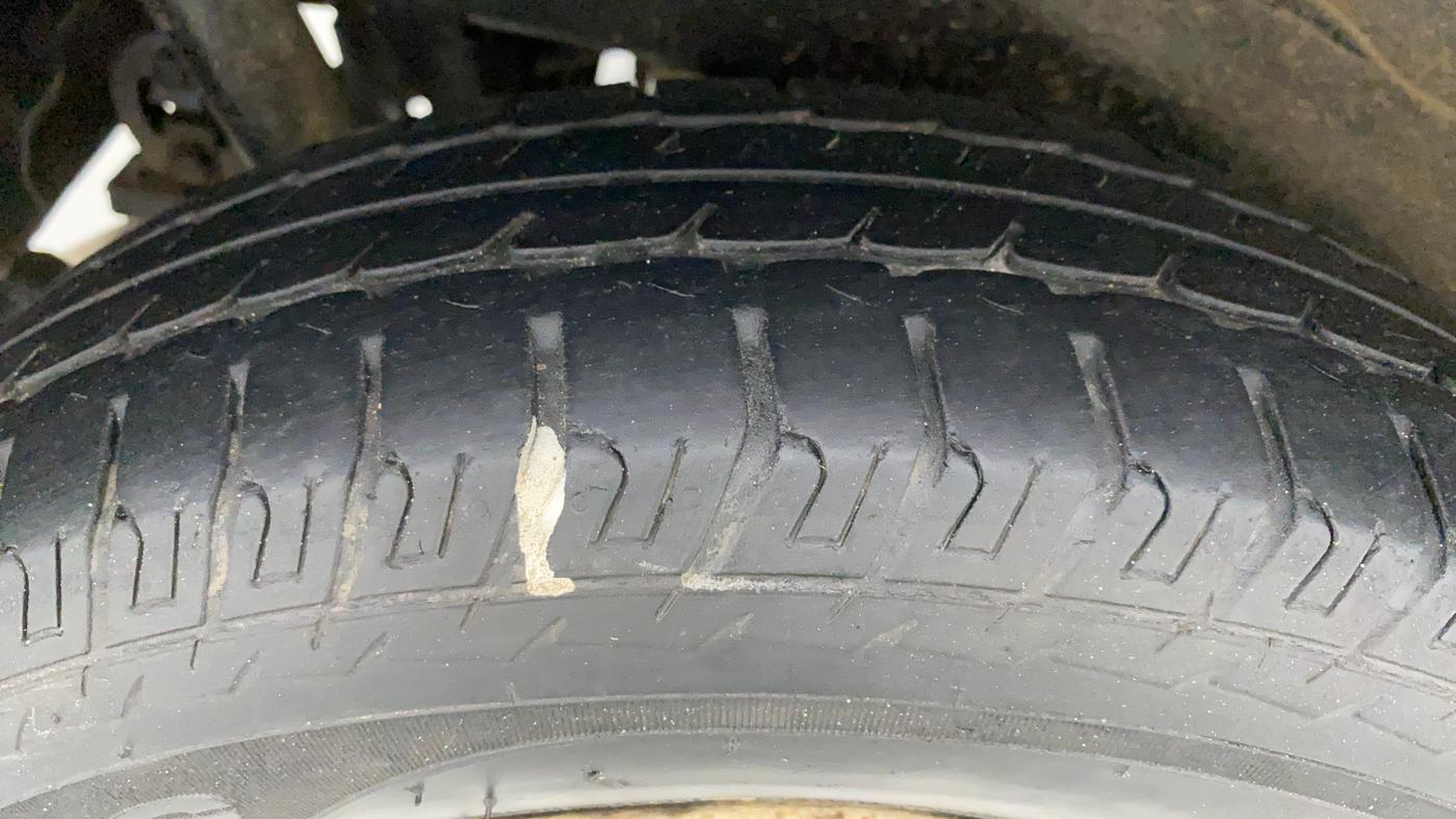 2017 Maruti Wagon R 1.0 LXI, Petrol, Manual, 26,604 km, Right Rear Tyre Tread