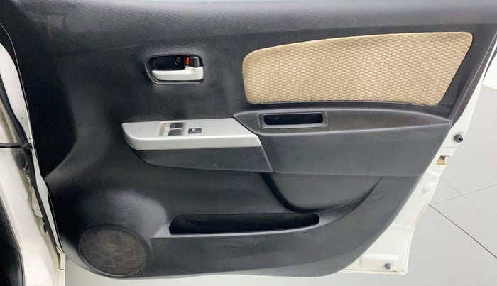 2017 Maruti Wagon R 1.0 LXI, Petrol, Manual, 26,604 km, Driver Side Door Panels Control