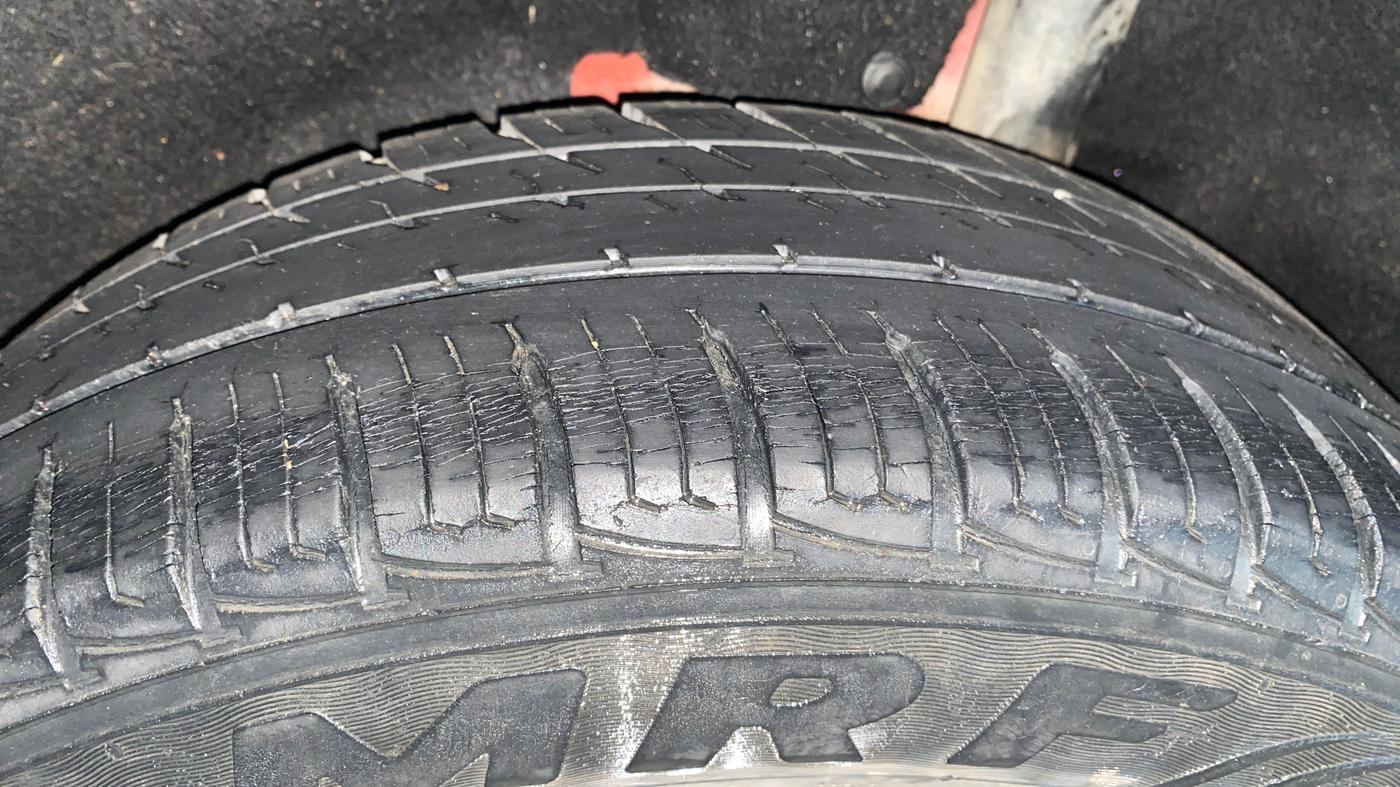 2016 Maruti Vitara Brezza LDI (O), Diesel, Manual, 72,775 km, Left Rear Tyre Tread
