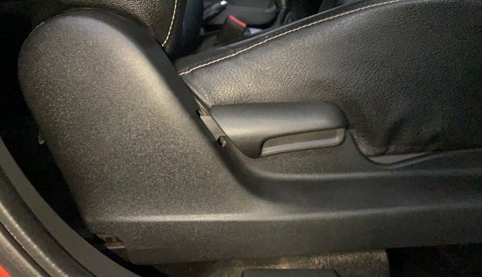 2016 Maruti Vitara Brezza LDI (O), Diesel, Manual, 72,775 km, Driver Side Adjustment Panel