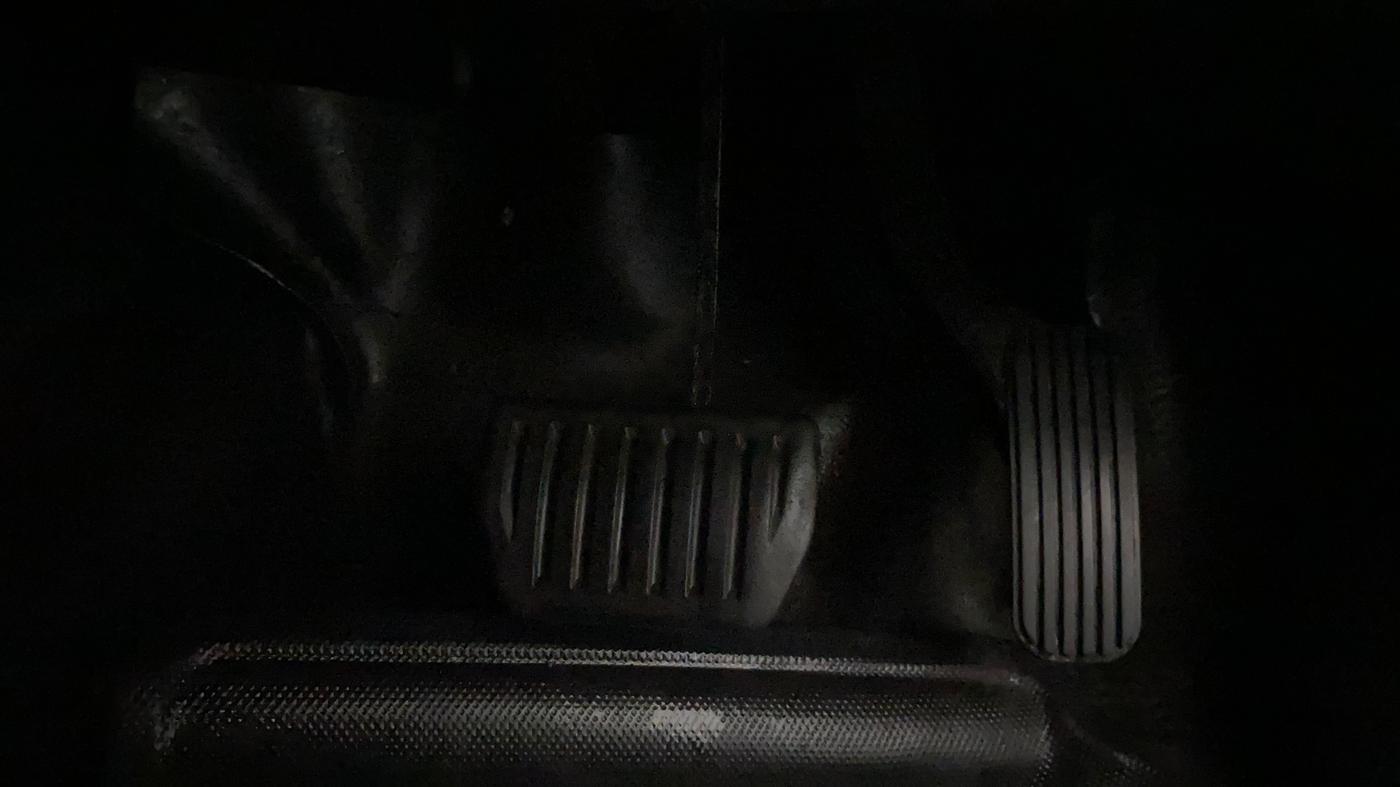2021 Tata Harrier XTA PLUS 2.0L KRYOTEC DARK EDITION, Diesel, Automatic, 1,20,339 km, Pedals