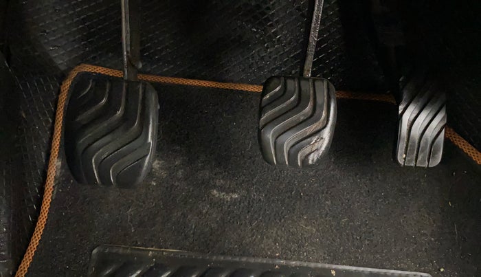 2017 Renault Kwid CLIMBER 1.0, Petrol, Manual, 70,982 km, Pedals