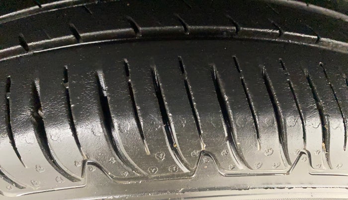 2019 Nissan Kicks XL 1.5, Petrol, Manual, 72,696 km, Right Front Tyre Tread