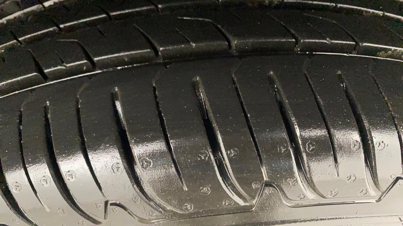 2019 Nissan Kicks XL 1.5, Petrol, Manual, 72,696 km, Left Rear Tyre Tread