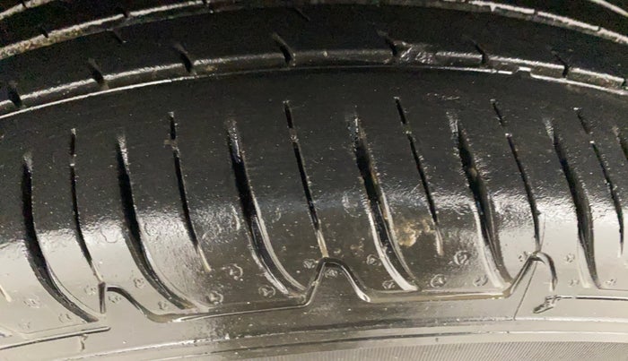 2019 Nissan Kicks XL 1.5, Petrol, Manual, 72,696 km, Left Front Tyre Tread