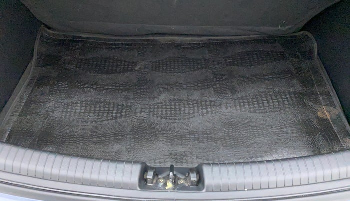 2016 Hyundai Grand i10 SPORTZ 1.2 KAPPA VTVT, Petrol, Manual, 17,364 km, Boot Inside View