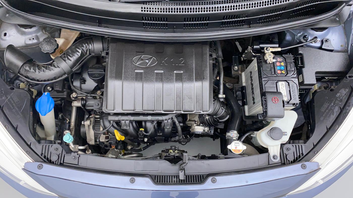 2016 Hyundai Grand i10 SPORTZ 1.2 KAPPA VTVT, Petrol, Manual, 17,364 km, Engine Bonet View
