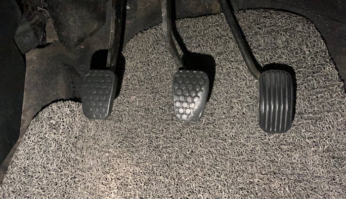 2020 Tata Tiago XE 1.2 REVOTRON, CNG, Manual, 83,130 km, Pedals