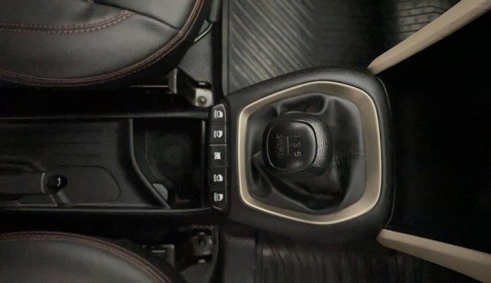 2019 Hyundai NEW SANTRO SPORTZ MT, Petrol, Manual, 33,896 km, Gear Lever