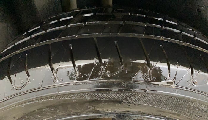 2020 MG HECTOR SHARP 1.5 DCT PETROL, Petrol, Automatic, 46,004 km, Right Rear Tyre Tread