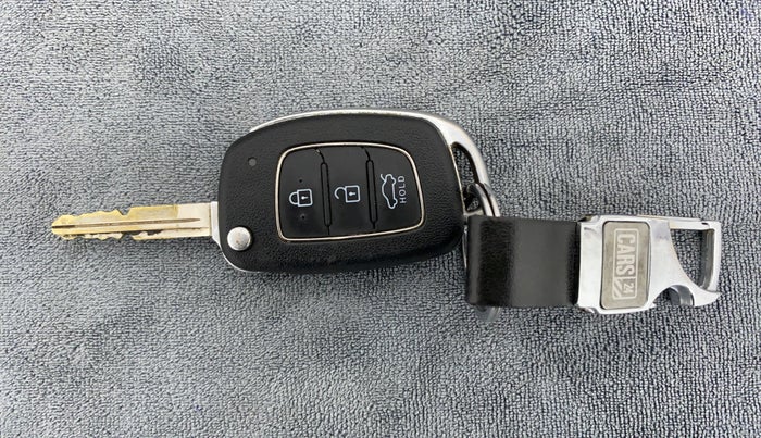 2021 Hyundai AURA S CNG, CNG, Manual, 42,531 km, Key Close Up