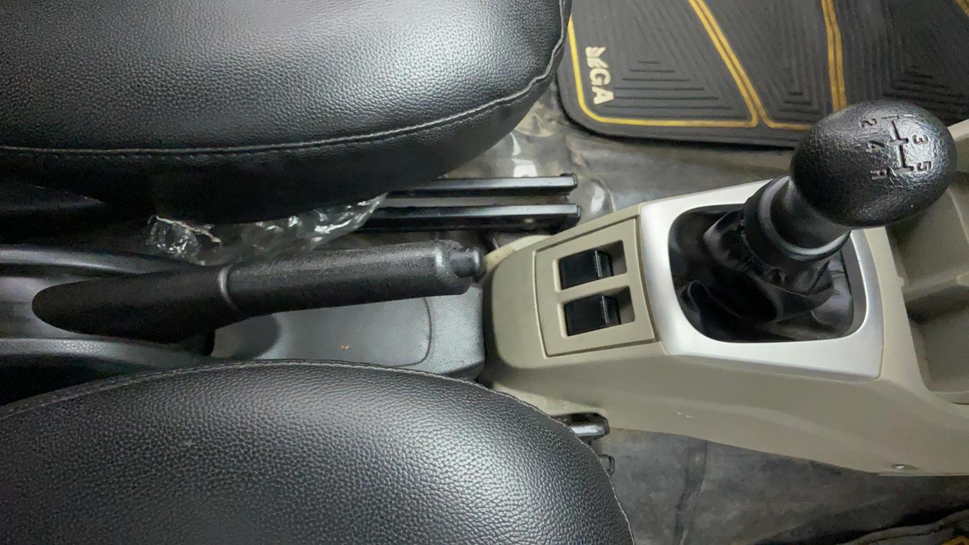 2015 Maruti Alto K10 VXI P, Petrol, Manual, 27,150 km, Gear Lever