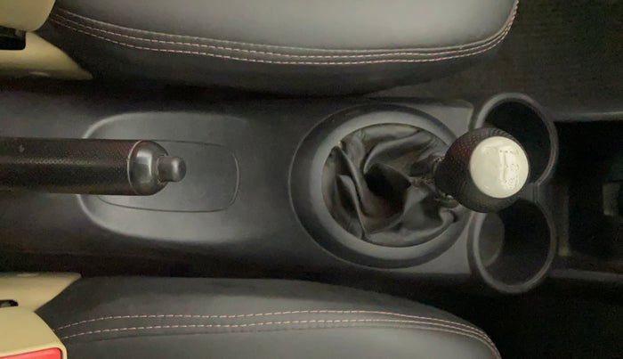 2013 Honda Brio S MT, Petrol, Manual, 74,627 km, Gear Lever