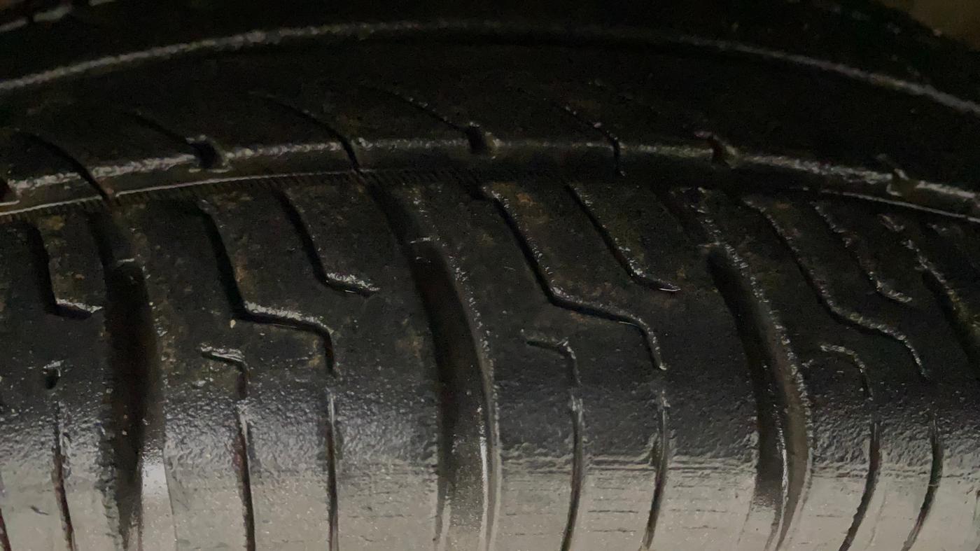 2013 Honda Brio S MT, Petrol, Manual, 75,030 km, Left Front Tyre Tread