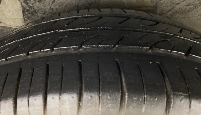 2010 Hyundai i20 SPORTZ 1.2 O, Petrol, Manual, 92,215 km, Right Rear Tyre Tread