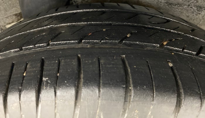 2010 Hyundai i20 SPORTZ 1.2 O, Petrol, Manual, 92,215 km, Left Rear Tyre Tread