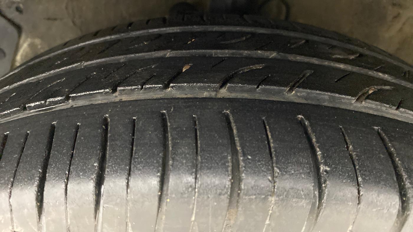 2010 Hyundai i20 SPORTZ 1.2 O, Petrol, Manual, 92,215 km, Left Front Tyre Tread