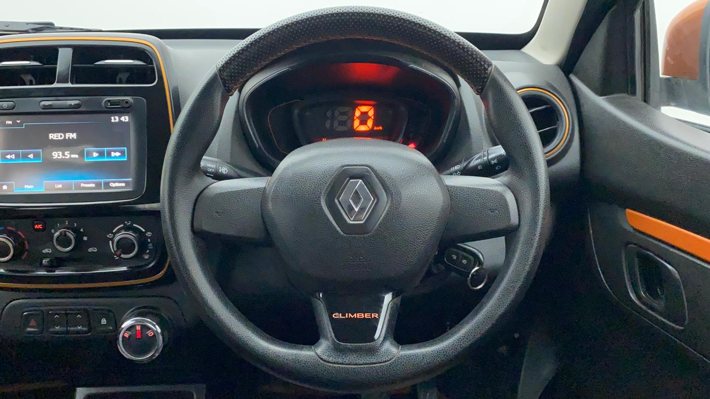 2018 Renault Kwid CLIMBER 1.0 AMT, Petrol, Automatic, 30,379 km, Steering Wheel Close Up