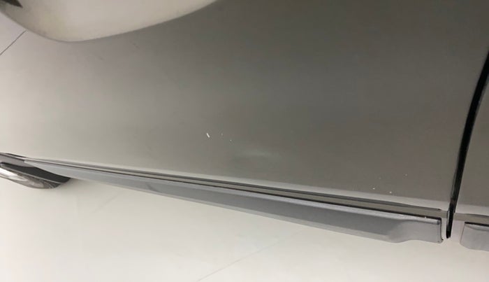 2018 Renault Kwid CLIMBER 1.0 AMT, Petrol, Automatic, 30,379 km, Front passenger door - Slightly dented