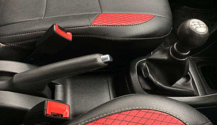 2014 Maruti Swift VXI, Petrol, Manual, 33,841 km, Gear Lever