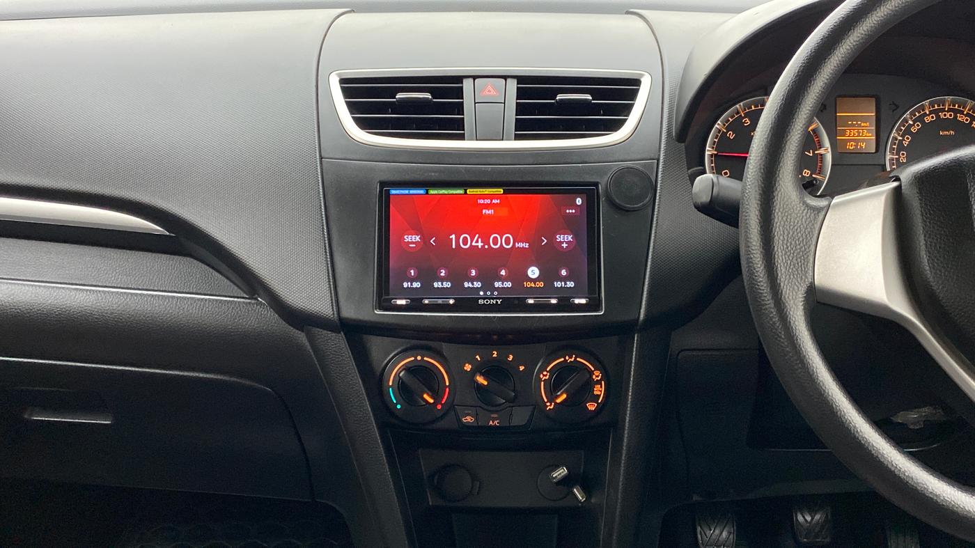 2014 Maruti Swift VXI, Petrol, Manual, 33,841 km, Air Conditioner