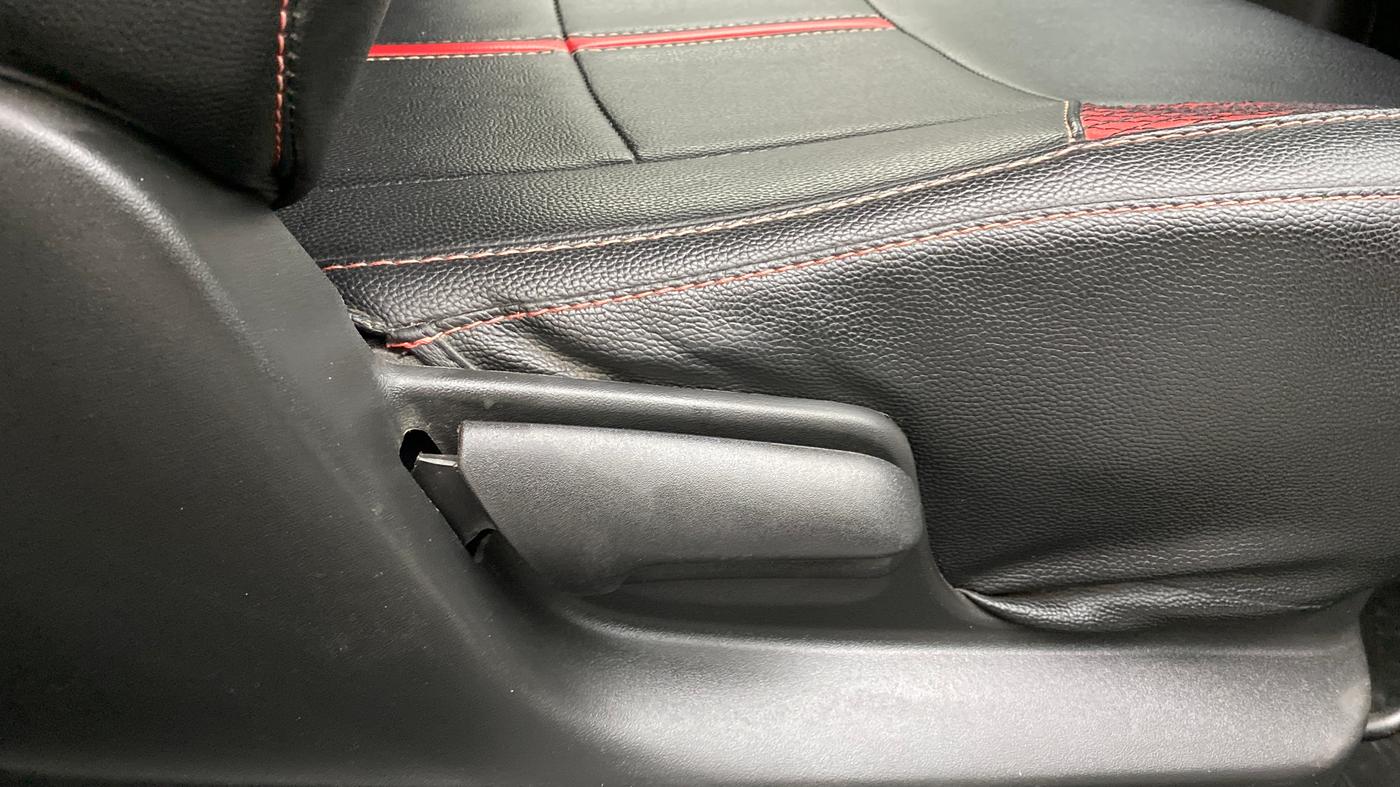 2014 Maruti Swift VXI, Petrol, Manual, 33,841 km, Driver Side Adjustment Panel