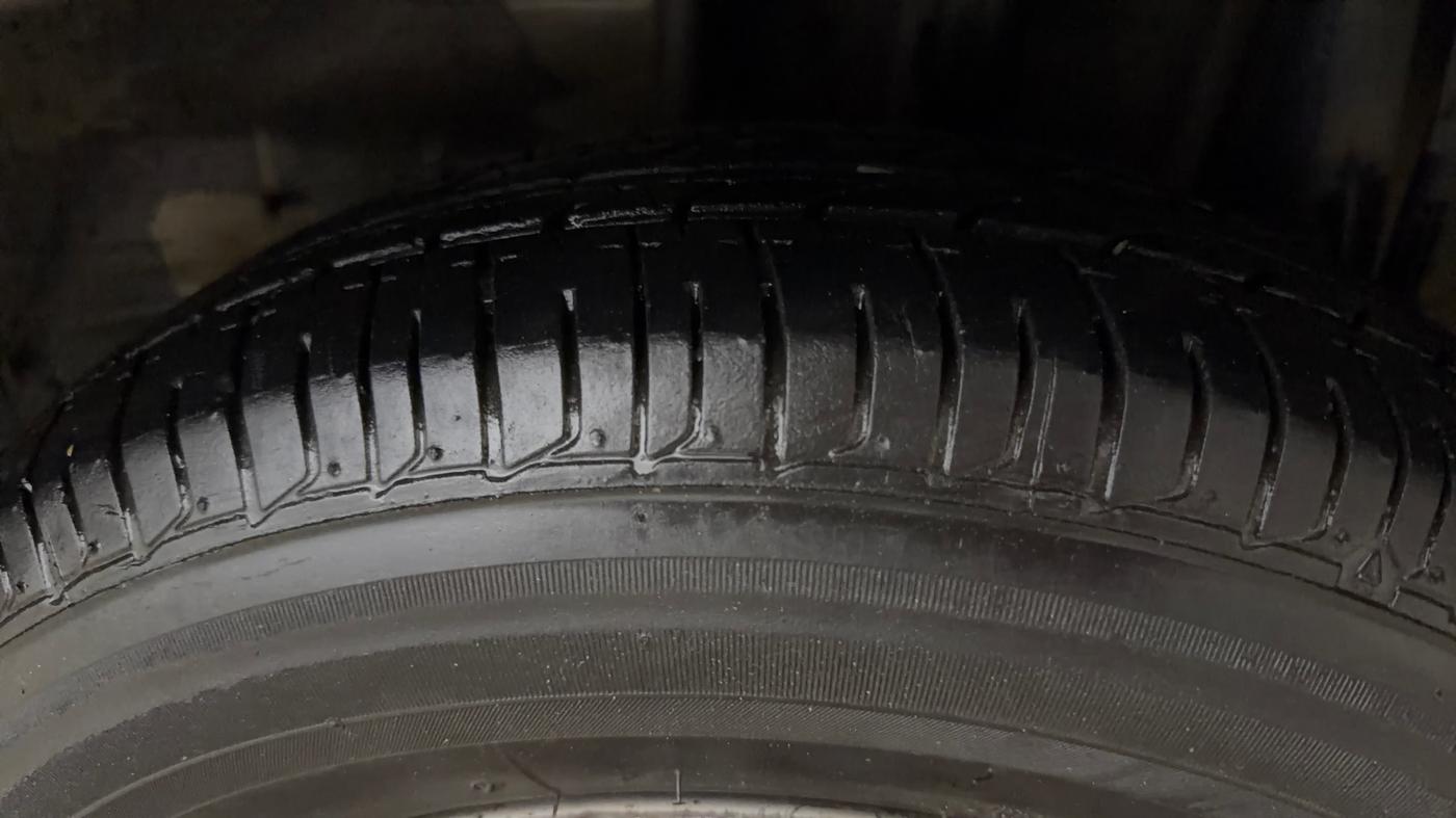 2017 Tata Tiago XE PETROL, CNG, Manual, 82,008 km, Left Rear Tyre Tread