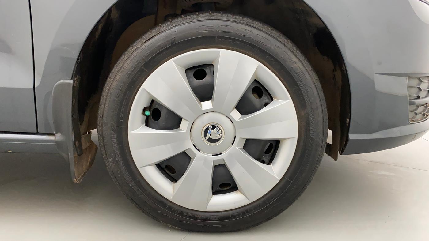 2020 Skoda Rapid ACTIVE 1.0 TSI, Petrol, Manual, 29,632 km, Right Front Wheel