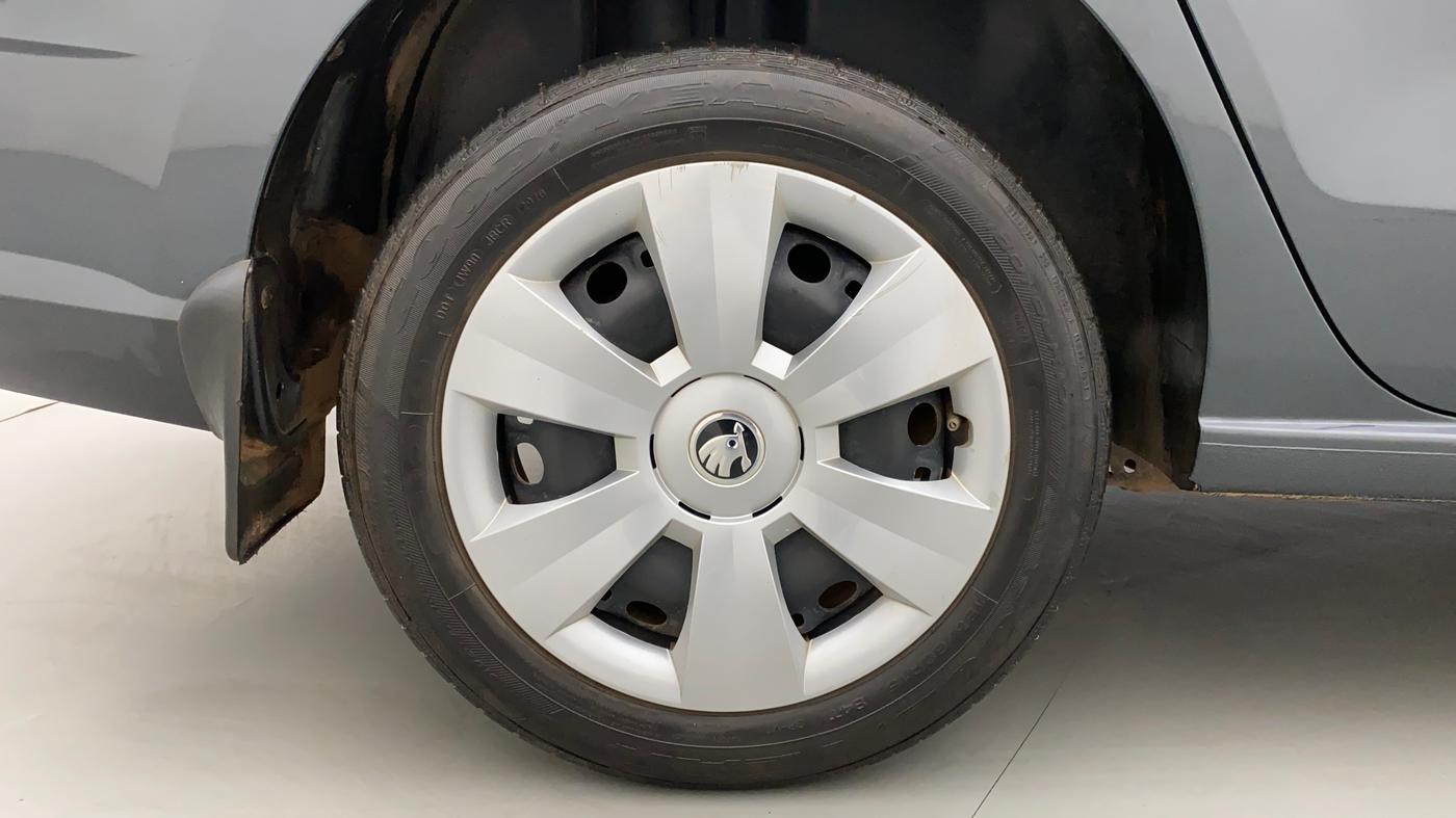 2020 Skoda Rapid ACTIVE 1.0 TSI, Petrol, Manual, 29,632 km, Right Rear Wheel
