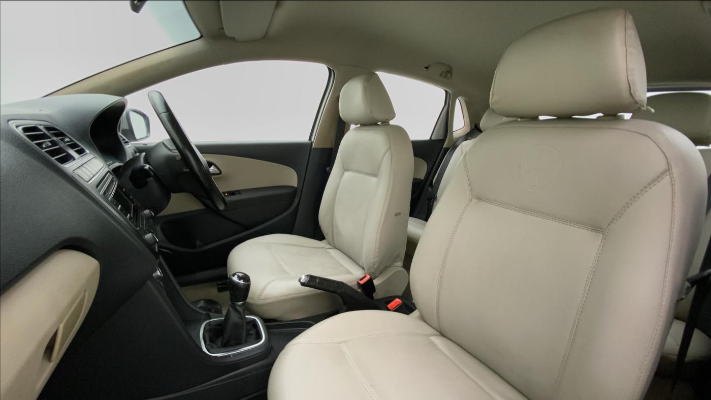 2013 Volkswagen Polo HIGHLINE1.2L PETROL, Petrol, Manual, 30,322 km, Right Side Front Door Cabin