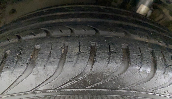 2013 Volkswagen Polo HIGHLINE1.2L PETROL, Petrol, Manual, 30,322 km, Right Rear Tyre Tread