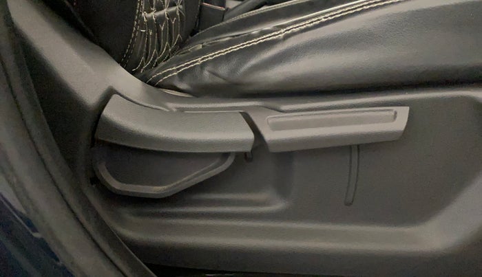 2021 Hyundai GRAND I10 NIOS SPORTZ 1.2 KAPPA VTVT, Petrol, Manual, 93,240 km, Driver Side Adjustment Panel