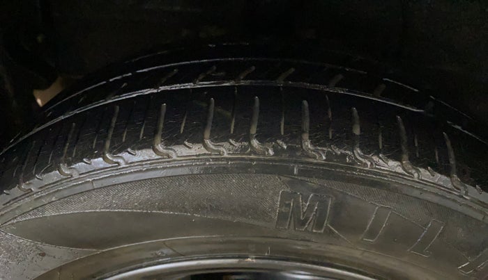 2021 Hyundai GRAND I10 NIOS SPORTZ 1.2 KAPPA VTVT, Petrol, Manual, 93,240 km, Right Rear Tyre Tread