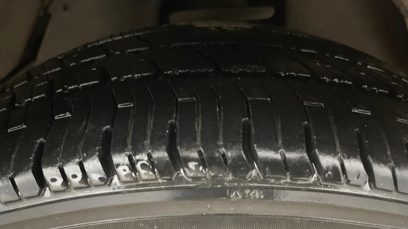 2019 Toyota Innova Crysta 2.7 ZX AT 7 STR, Petrol, Automatic, 66,049 km, Right Front Tyre Tread