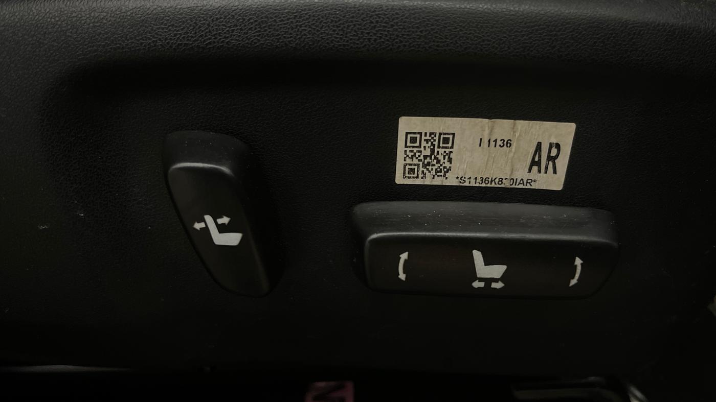 2019 Toyota Innova Crysta 2.7 ZX AT 7 STR, Petrol, Automatic, 66,049 km, Driver Side Adjustment Panel
