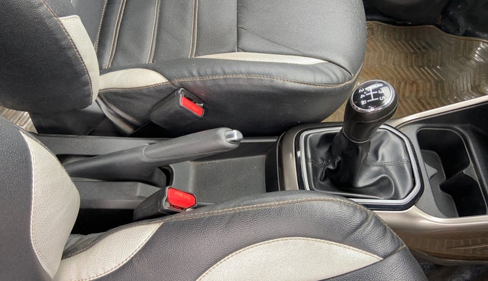 2017 Maruti IGNIS DELTA 1.2, Petrol, Manual, 76,129 km, Gear Lever