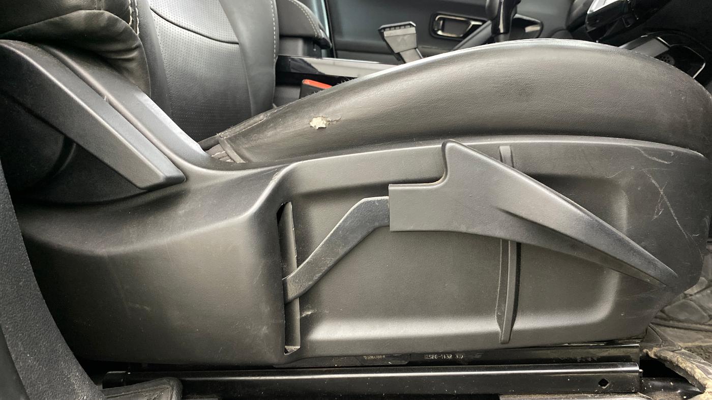 2023 Tata Harrier XT PLUS 2.0L KRYOTEC DARK EDITON, Diesel, Manual, 85,779 km, Driver Side Adjustment Panel