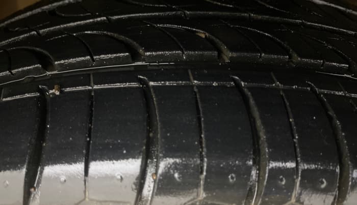 2017 Maruti Baleno ZETA PETROL 1.2, Petrol, Manual, 72,811 km, Right Front Tyre Tread