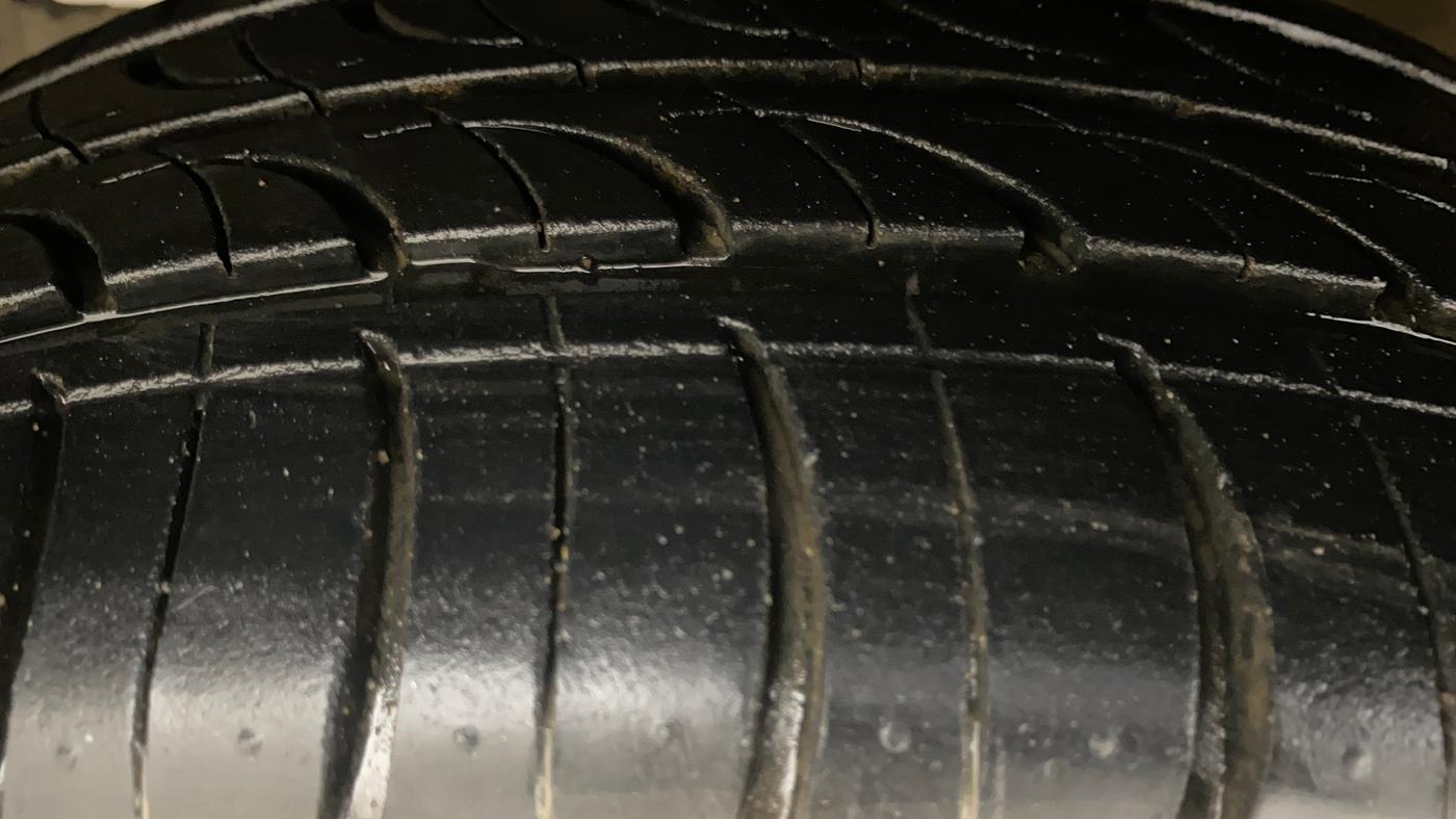 2017 Maruti Baleno ZETA PETROL 1.2, Petrol, Manual, 72,811 km, Left Front Tyre Tread