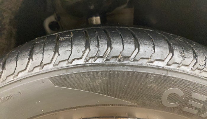 2022 Skoda SLAVIA STYLE 1.5L TSI DSG, Petrol, Automatic, 30,162 km, Right Front Tyre Tread