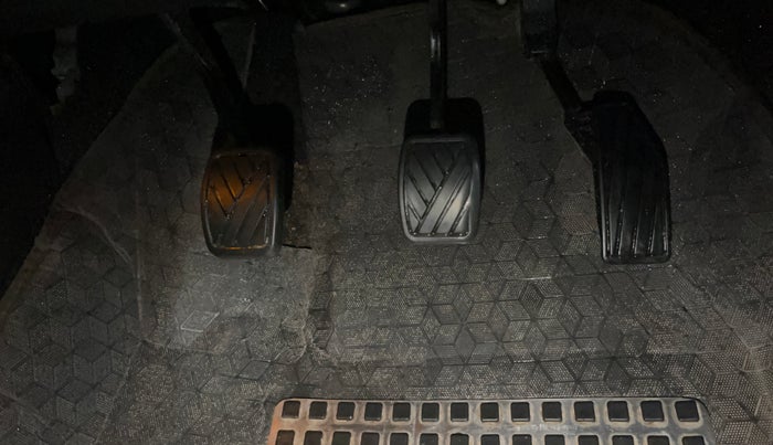 2019 Toyota Glanza G, Petrol, Manual, 54,811 km, Pedals