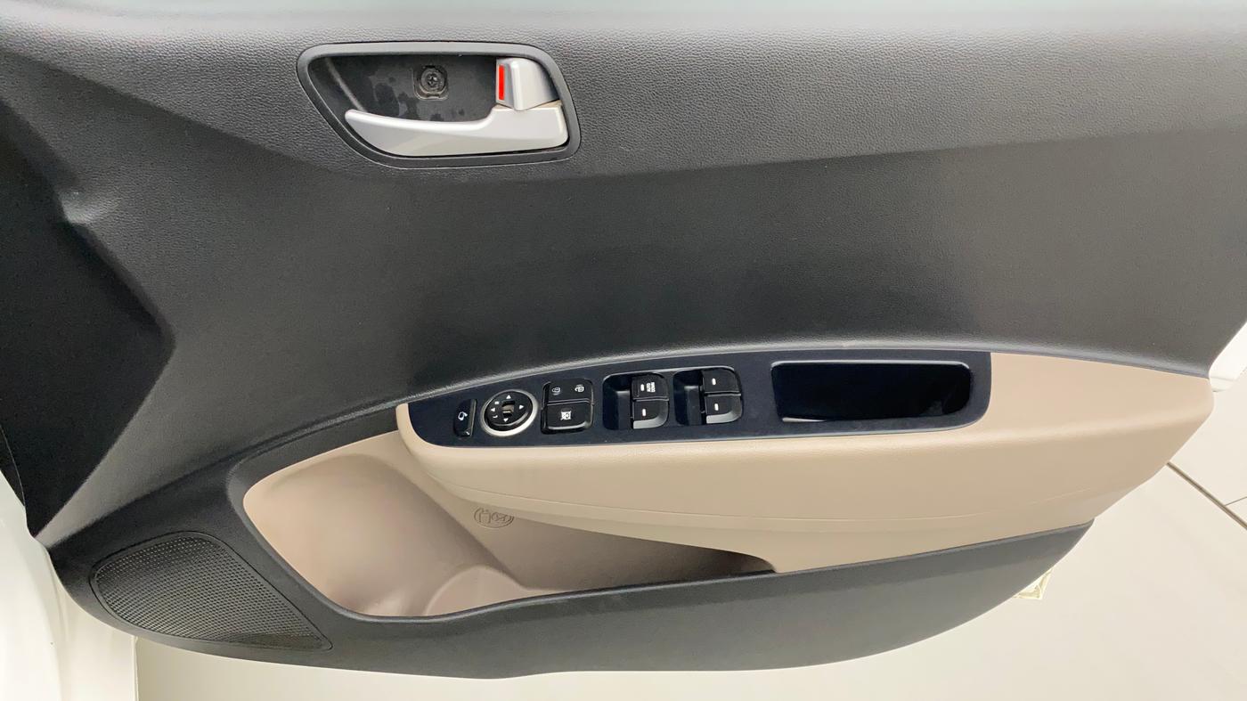 2018 Hyundai Grand i10 SPORTZ 1.2 KAPPA VTVT, Petrol, Manual, 56,471 km, Driver Side Door Panels Control