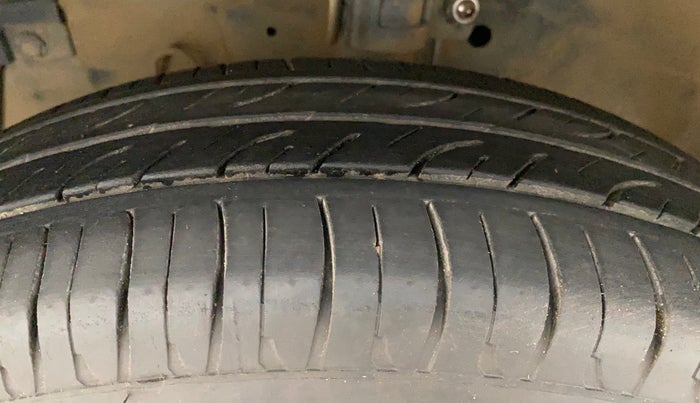 2014 Maruti Swift Dzire VXI, Petrol, Manual, 59,904 km, Left Front Tyre Tread