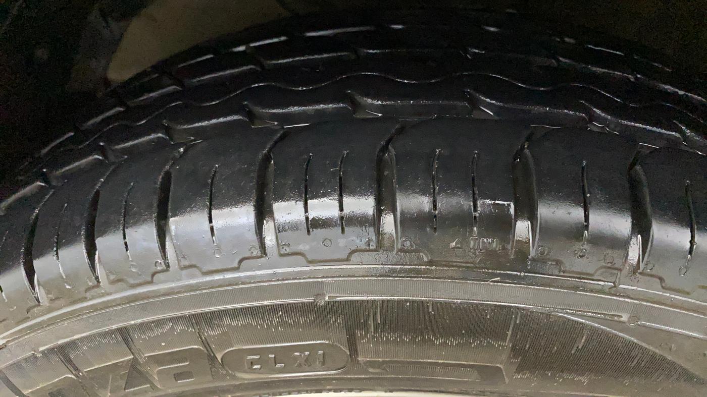 2019 Maruti Ertiga ZXI+ SHVS, Petrol, Manual, 70,650 km, Left Front Tyre Tread